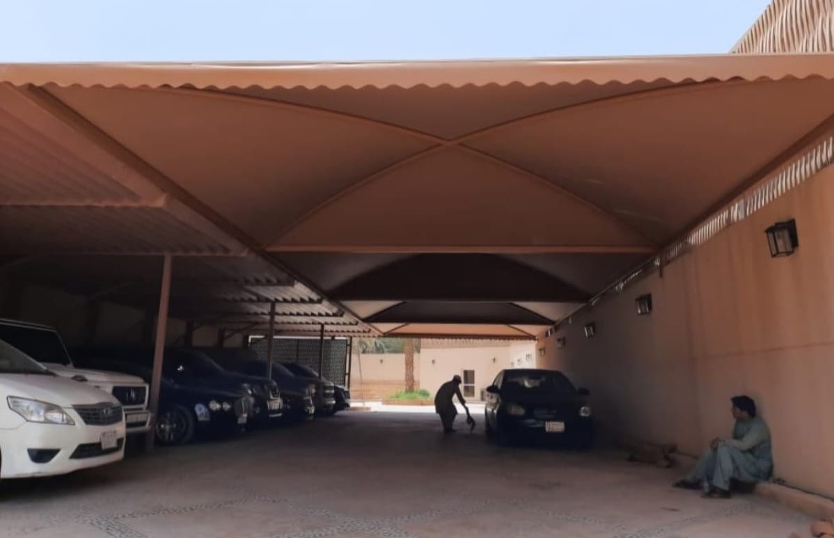 مظلة سيارات حديدية
