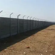 تسوير أراضي ومخططات بالأسلاك الشائكة