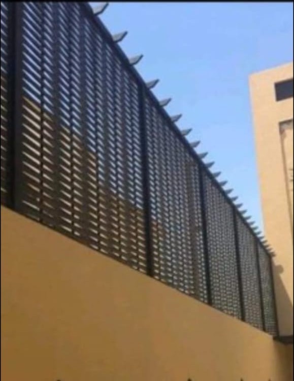سواتر مودرن للمنازل - نموذج 1